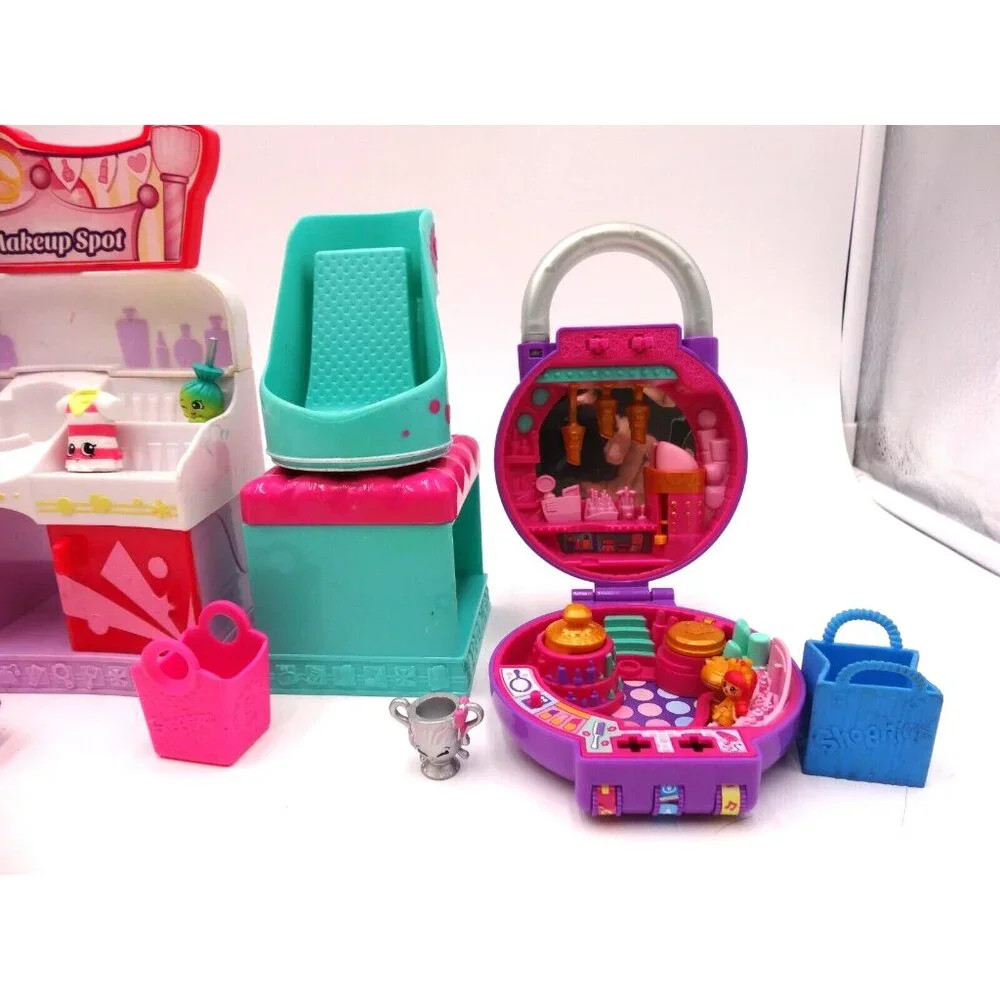 Shopkins SHOE DAZZLE Fashion Spree Playset SHOPKINS Make-Up Spot Playset  Lil Se